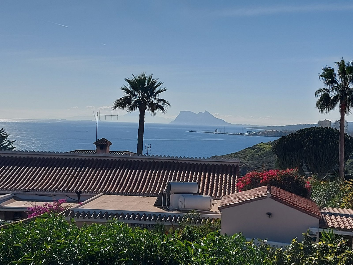 4 Bed Townhouse for sale in Manilva Costa Del Sol, Málaga, Spain