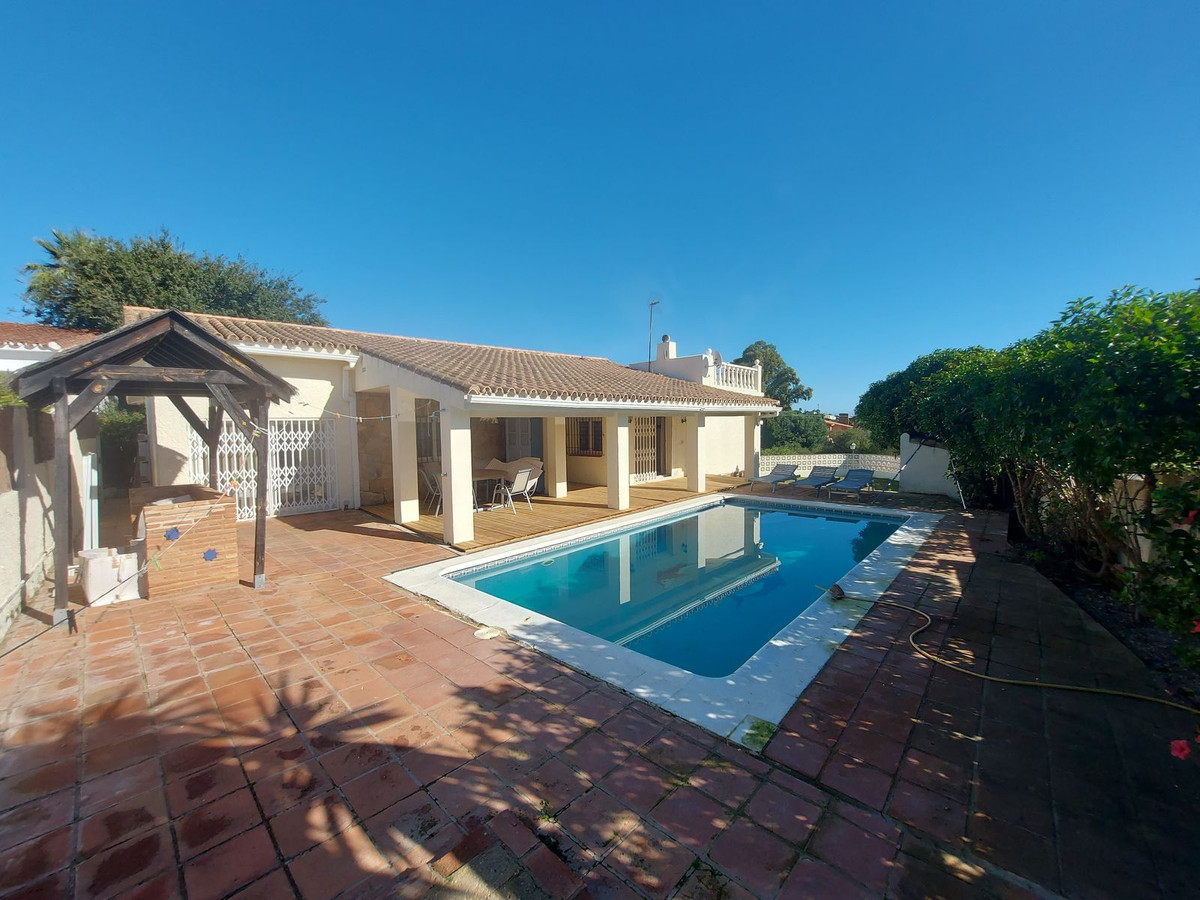 4 Bed Townhouse for sale in Manilva Costa Del Sol, Málaga, Spain