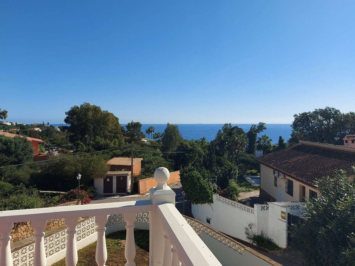 4 Bed Townhouse for sale in Manilva Costa Del Sol, Málaga, Spain