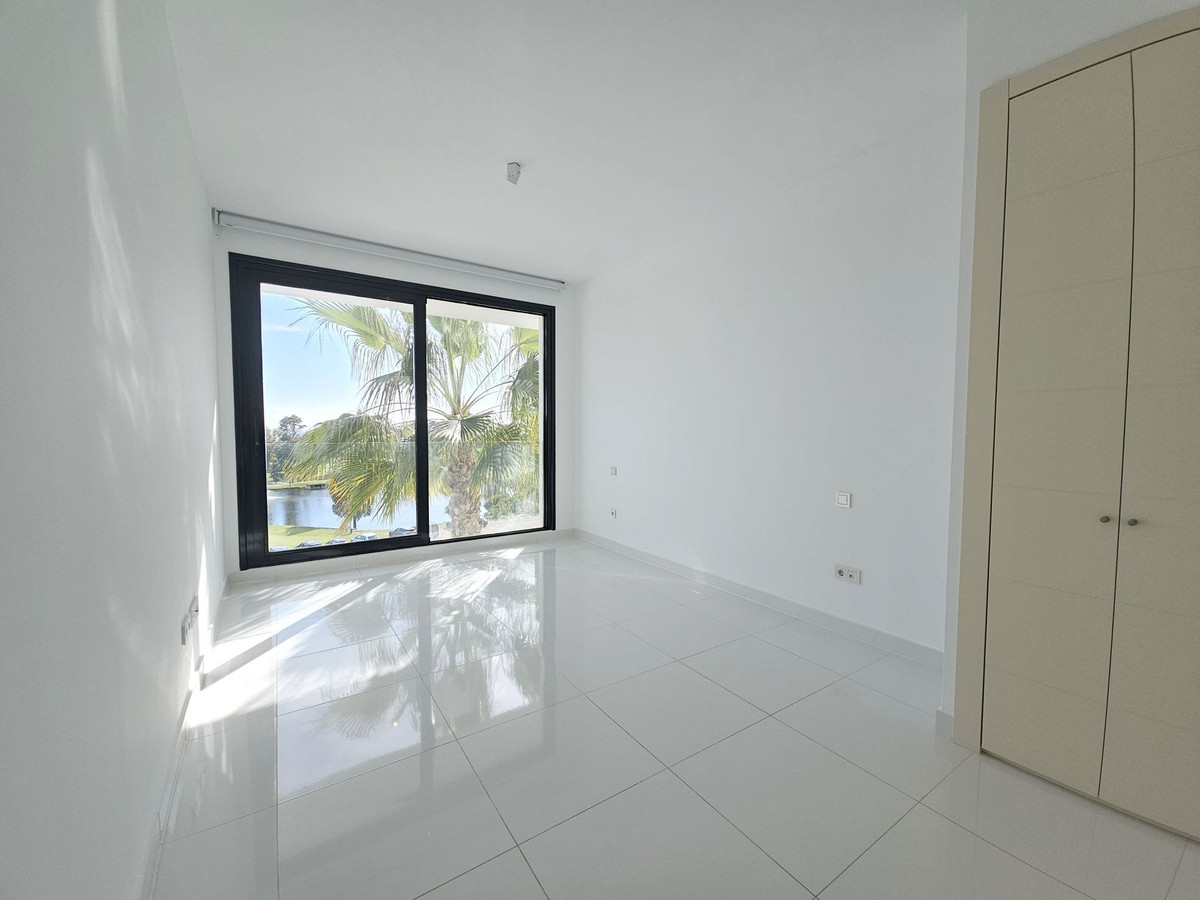2 Bed Apartment for sale in Atalaya Costa Del Sol, Málaga, Spain