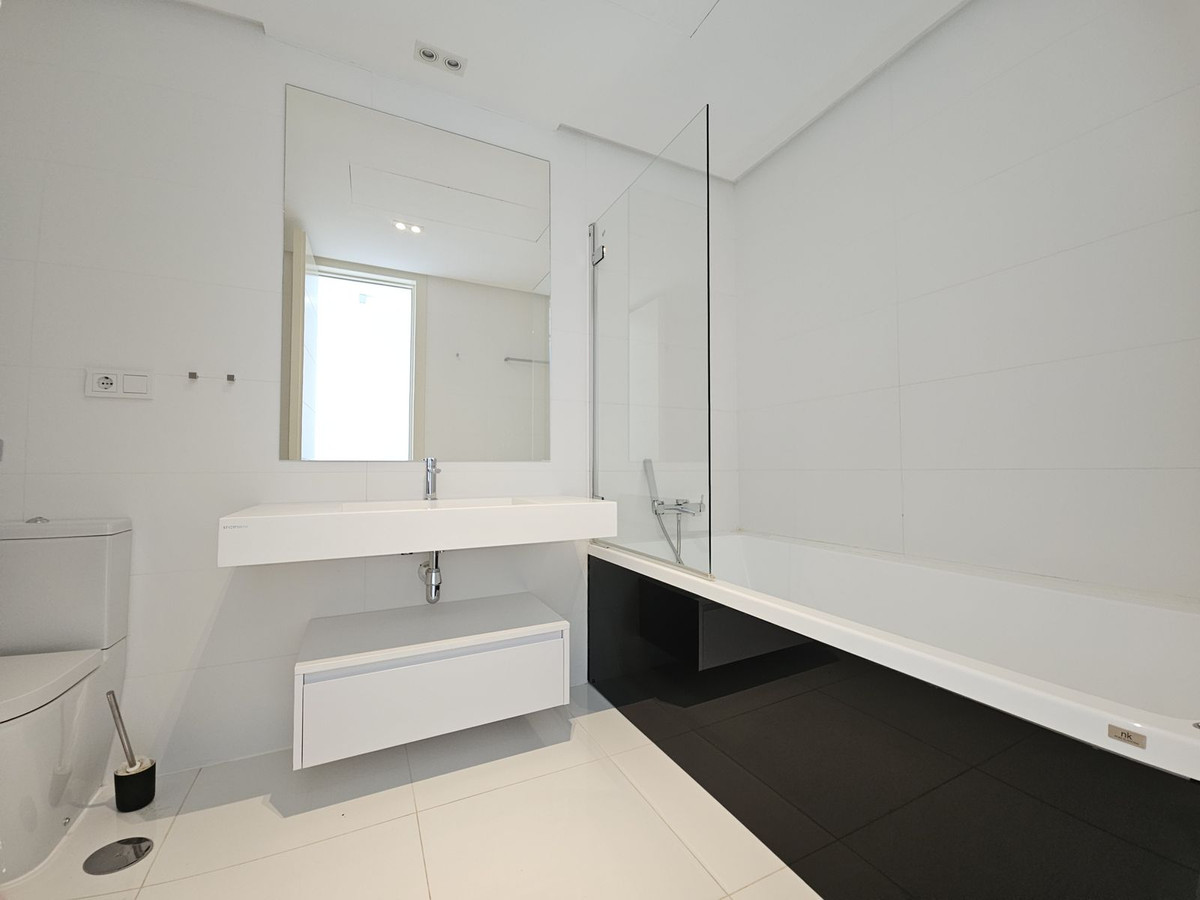 2 Bed Apartment for sale in Atalaya Costa Del Sol, Málaga, Spain