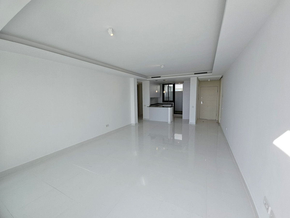 2 Bed Apartment for sale in Atalaya Costa Del Sol, Málaga, Spain