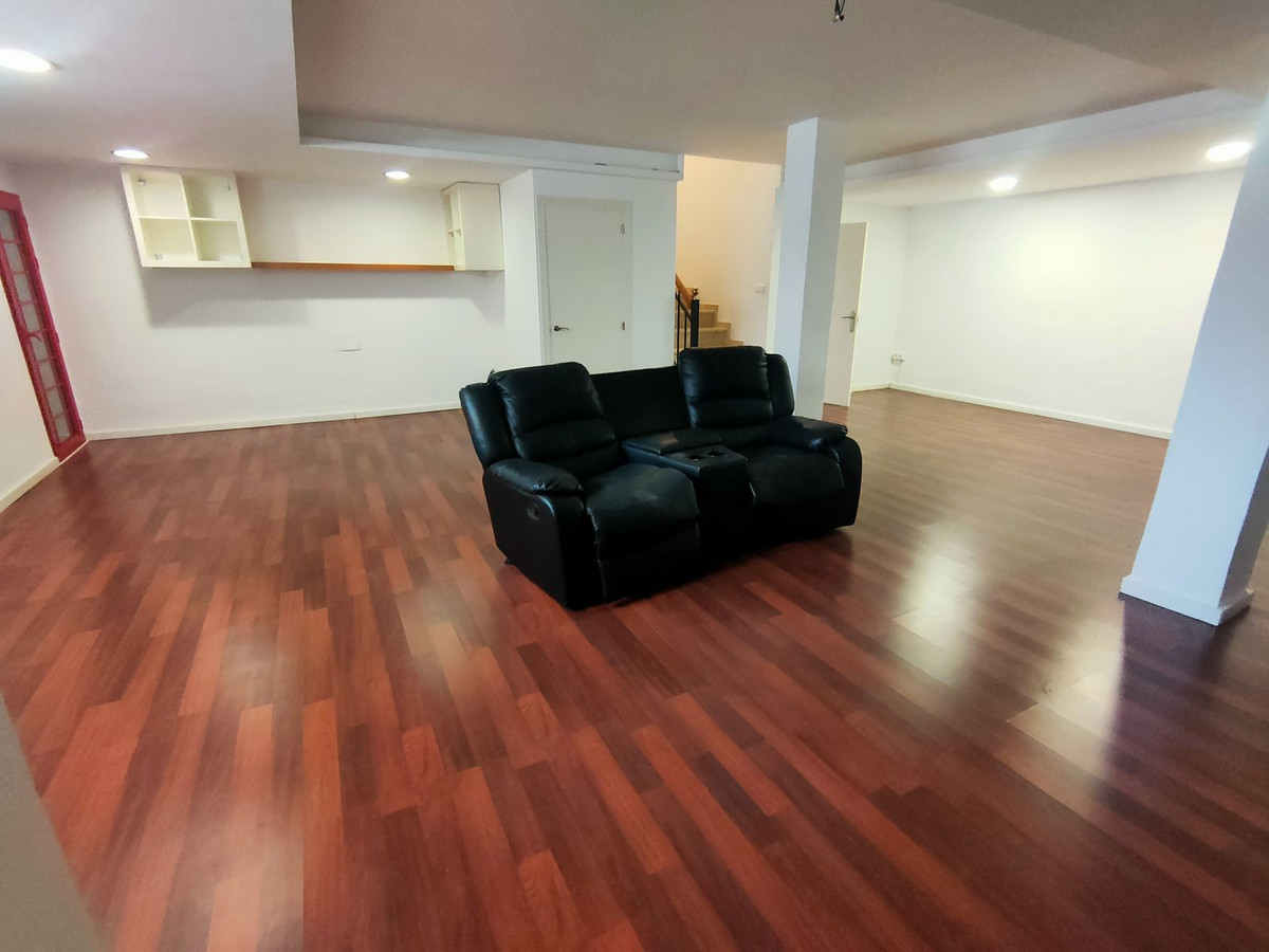 Se vende Pareada de 4 dormitorios en Costa Del Sol, Málaga, España