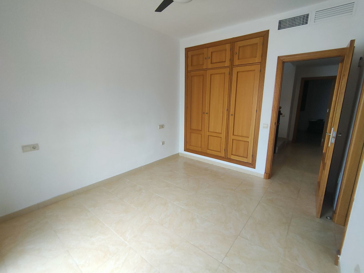 Se vende Pareada de 4 dormitorios en Costa Del Sol, Málaga, España