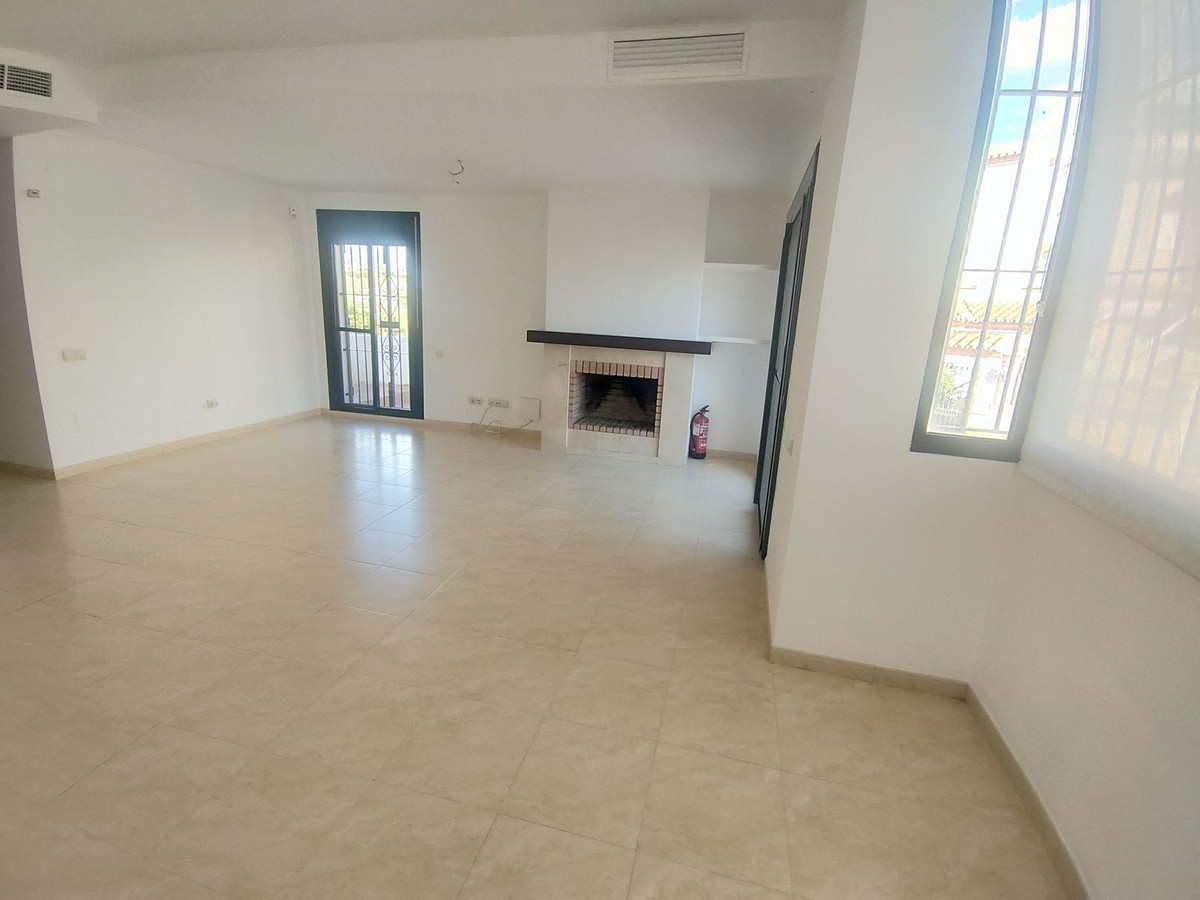Se vende Pareada de 4 dormitorios en Costa Del Sol, Málaga, España