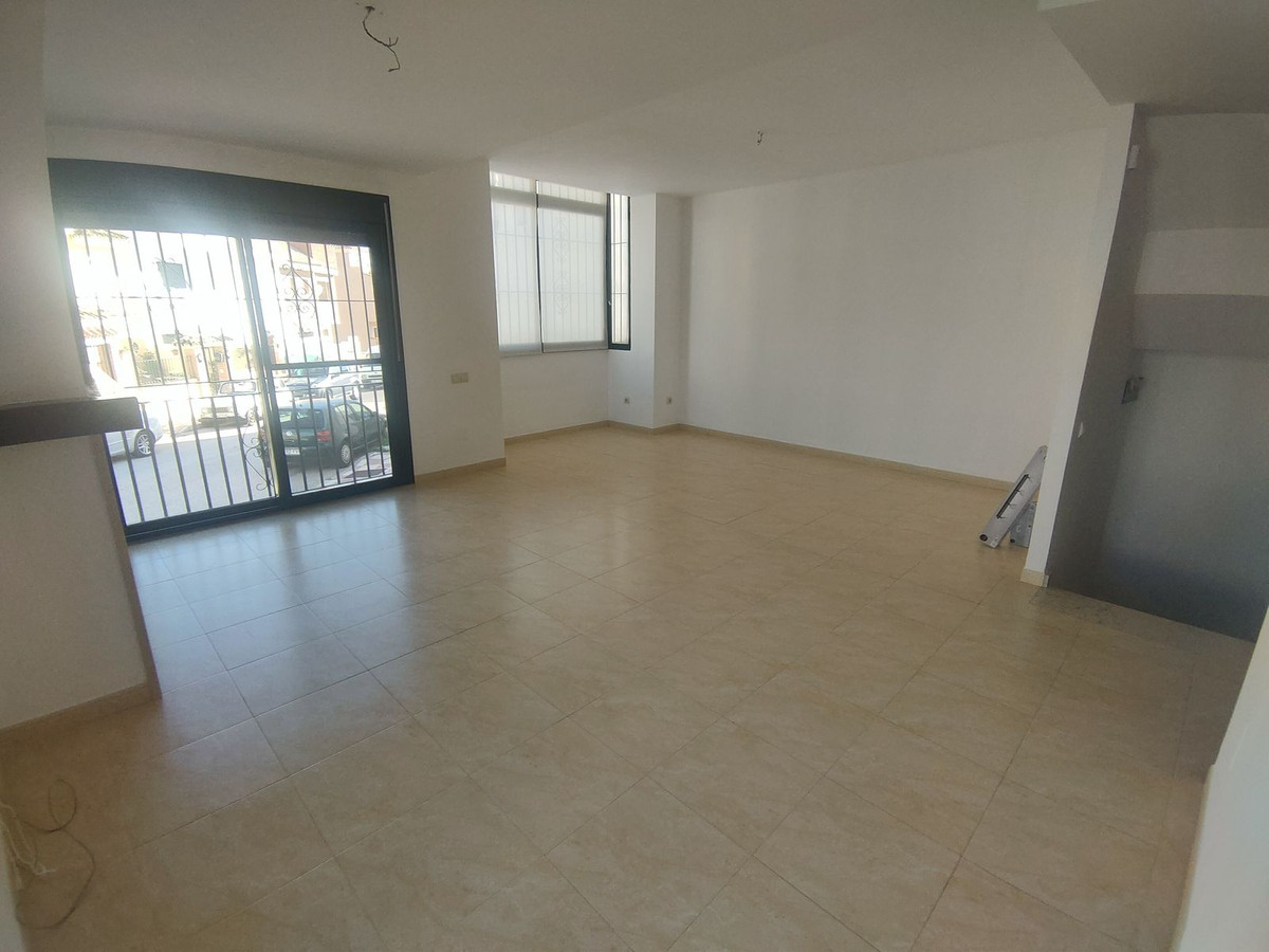 Se vende Pareada de 4 dormitorios en Costa Del Sol, Málaga, España