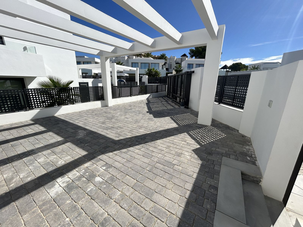 4 Bed Townhouse for sale in Río Real Costa Del Sol, Málaga, Spain
