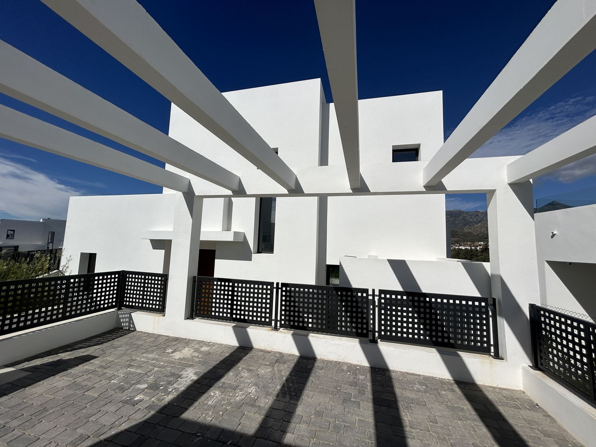 4 Bed Townhouse for sale in Río Real Costa Del Sol, Málaga, Spain