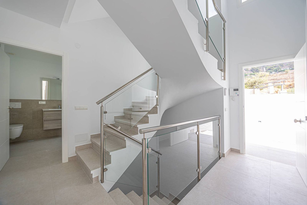 4 Bed Townhouse for sale in Nerja Costa Del Sol East, Málaga, Spain