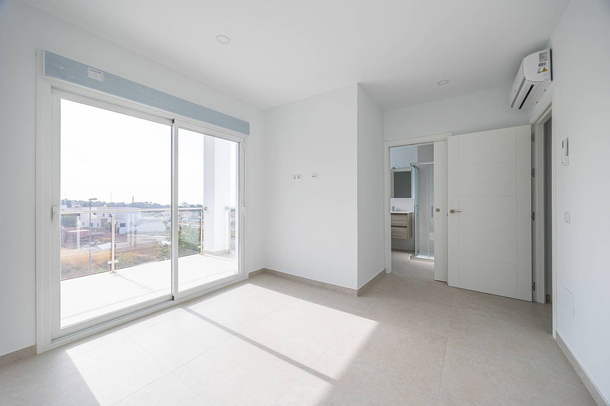 4 Bed Townhouse for sale in Nerja Costa Del Sol East, Málaga, Spain