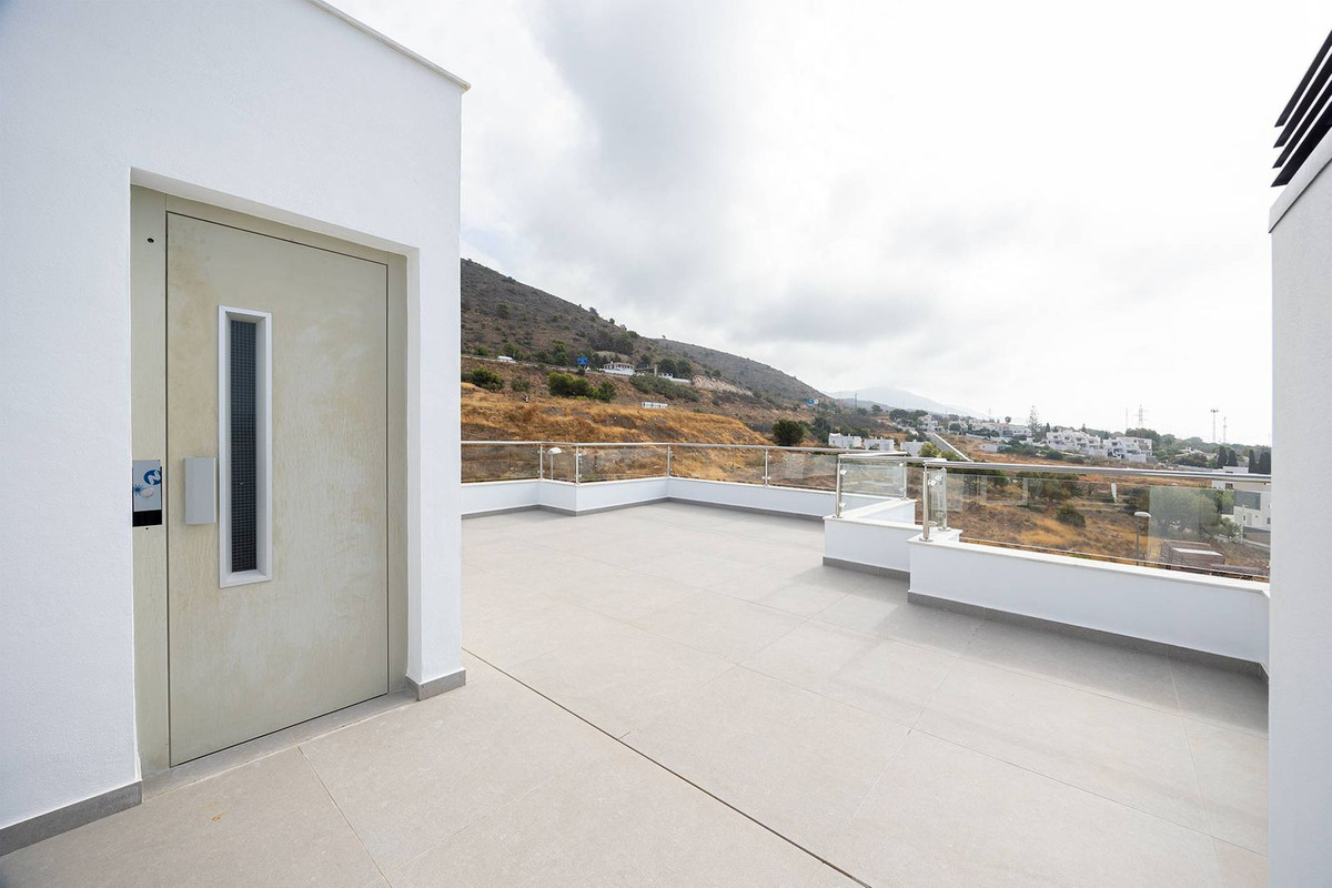4 Bed Townhouse for sale in Nerja Costa Del Sol East, Málaga, Spain