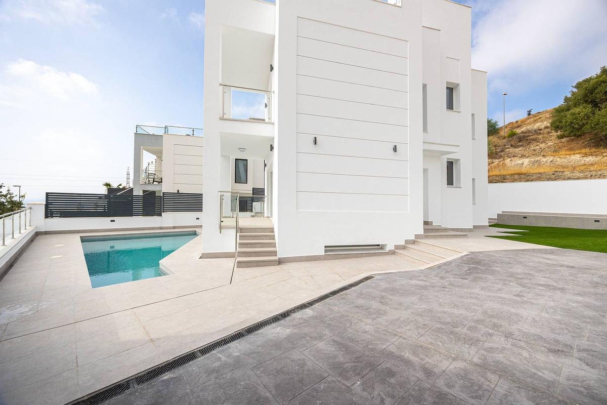 4 Bed Townhouse for sale in Nerja Costa Del Sol East, Málaga, Spain