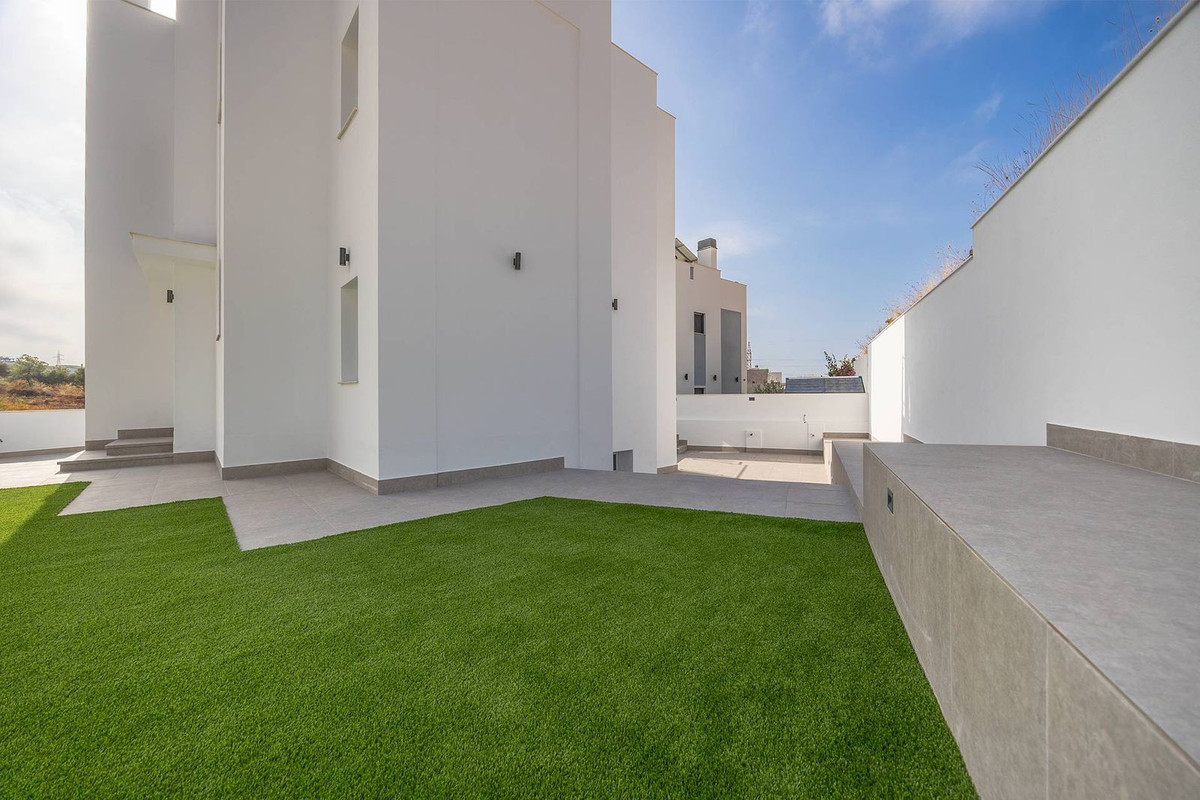 4 Bed Townhouse for sale in Nerja Costa Del Sol East, Málaga, Spain