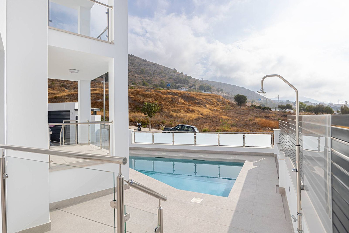 4 Bed Townhouse for sale in Nerja Costa Del Sol East, Málaga, Spain