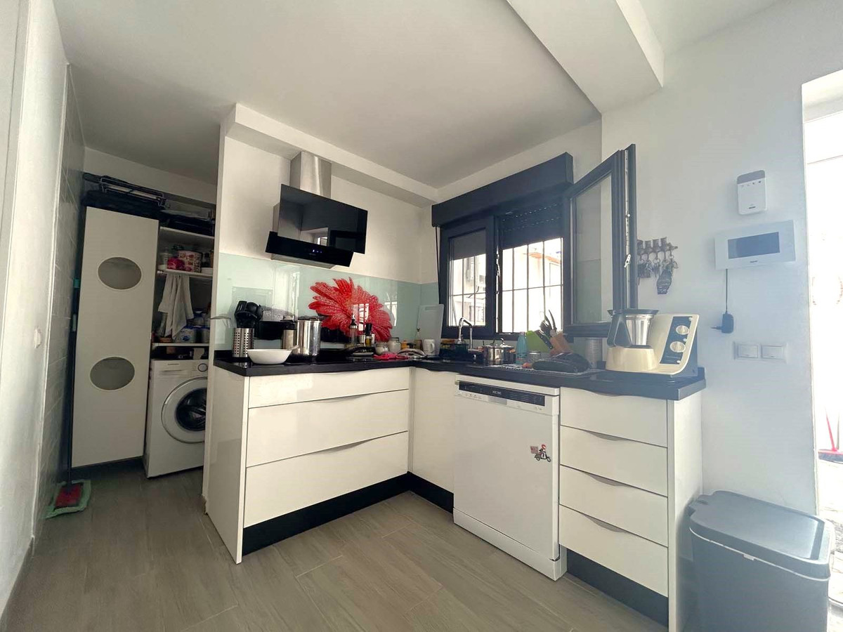 4 Bed Townhouse for sale in Calahonda Costa Del Sol, Málaga, Spain