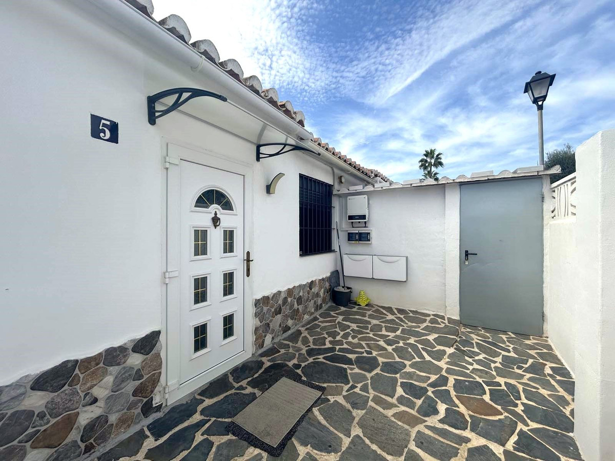 4 Bed Townhouse for sale in Calahonda Costa Del Sol, Málaga, Spain