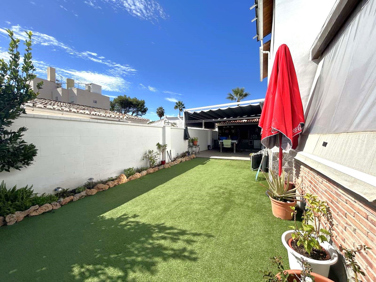 4 Bed Townhouse for sale in Calahonda Costa Del Sol, Málaga, Spain