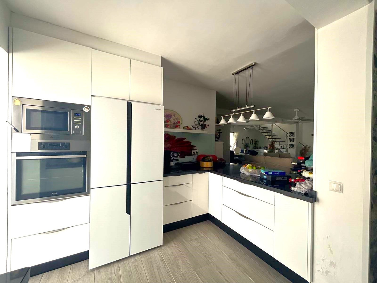 4 Bed Townhouse for sale in Calahonda Costa Del Sol, Málaga, Spain