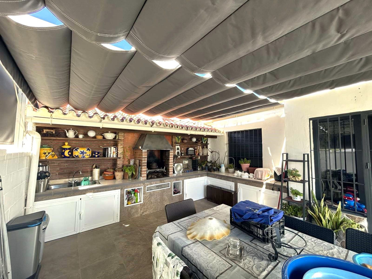 4 Bed Townhouse for sale in Calahonda Costa Del Sol, Málaga, Spain