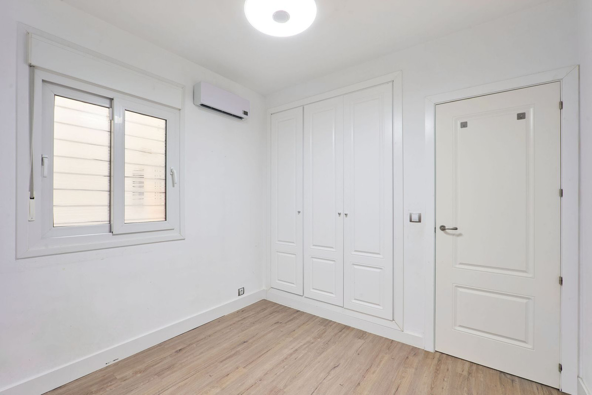 3 Bed Apartment for sale in San Luis De Sabinillas Costa Del Sol, Málaga, Spain
