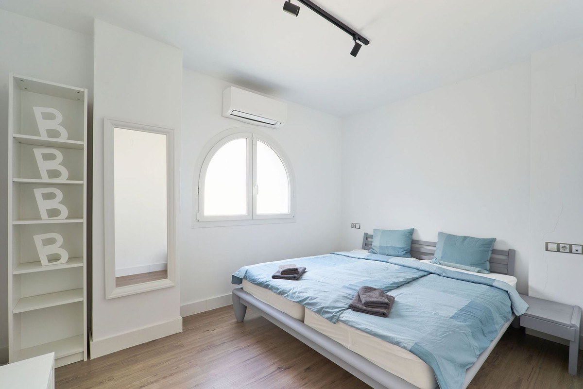 3 Bed Apartment for sale in San Luis De Sabinillas Costa Del Sol, Málaga, Spain
