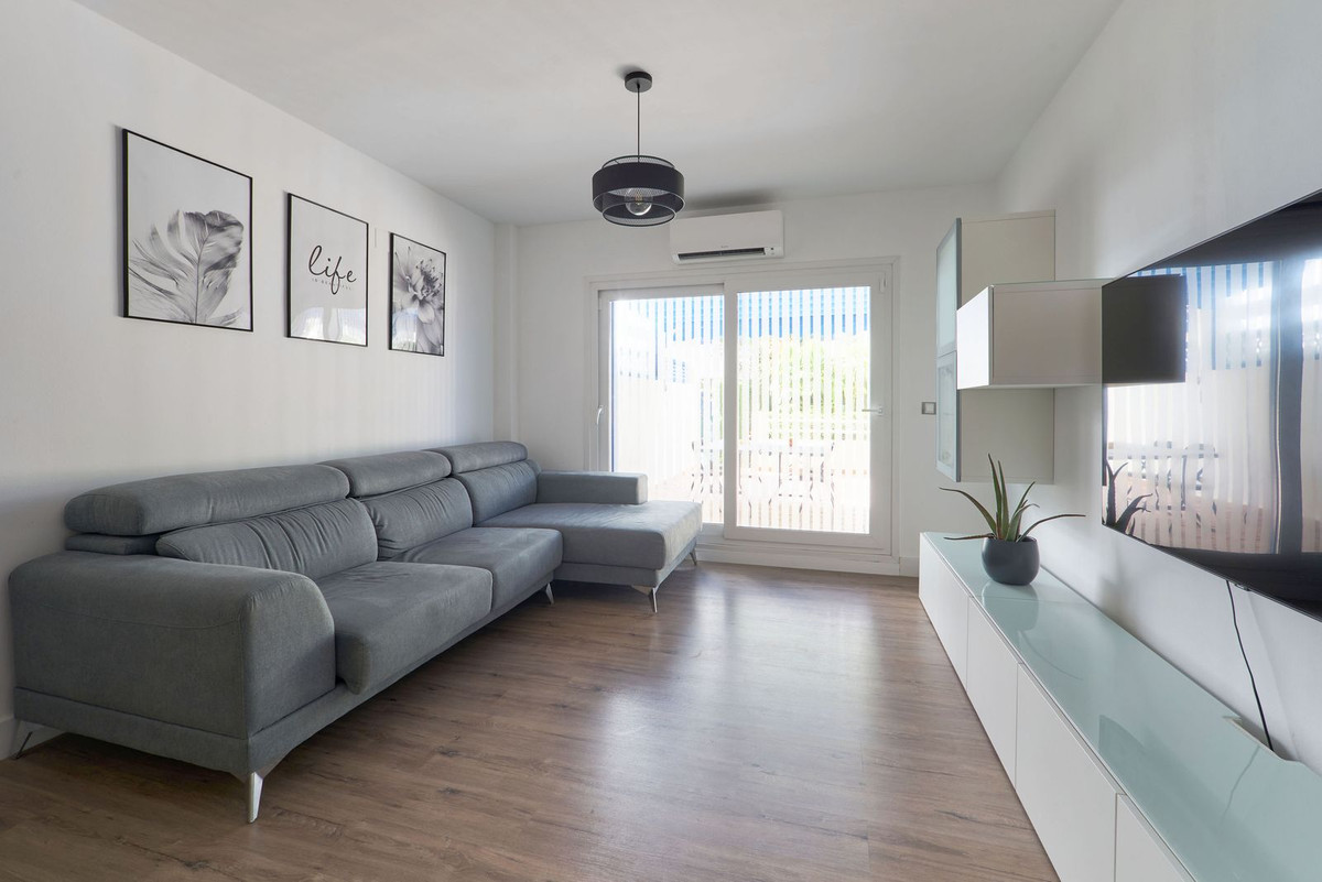 3 Bed Apartment for sale in San Luis De Sabinillas Costa Del Sol, Málaga, Spain