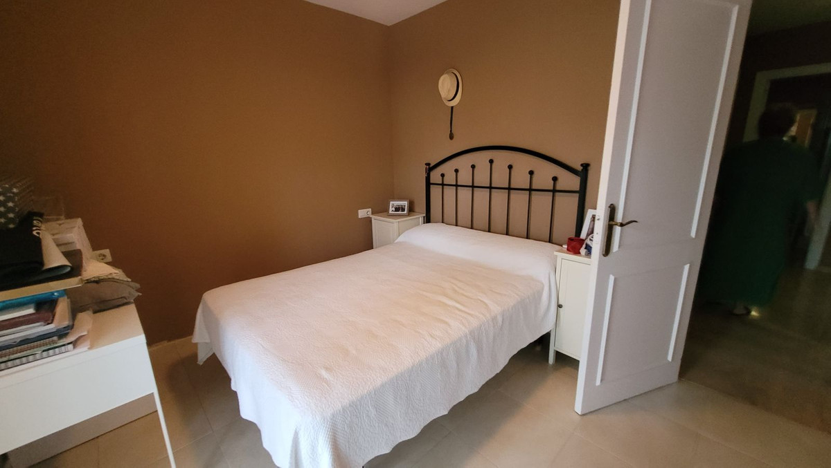3 Bed Apartment for sale in Nueva Andalucía Costa Del Sol, Málaga, Spain