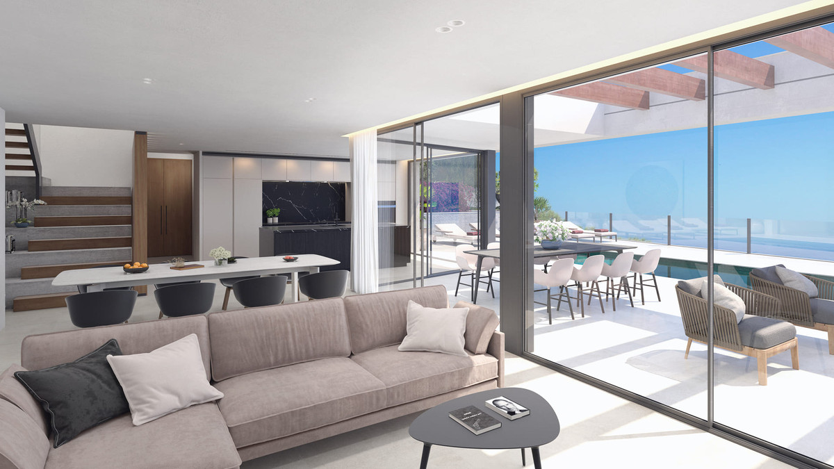 Se vende Villa - Chalet de 4 dormitorios en Málaga Ciudad, Málaga, España