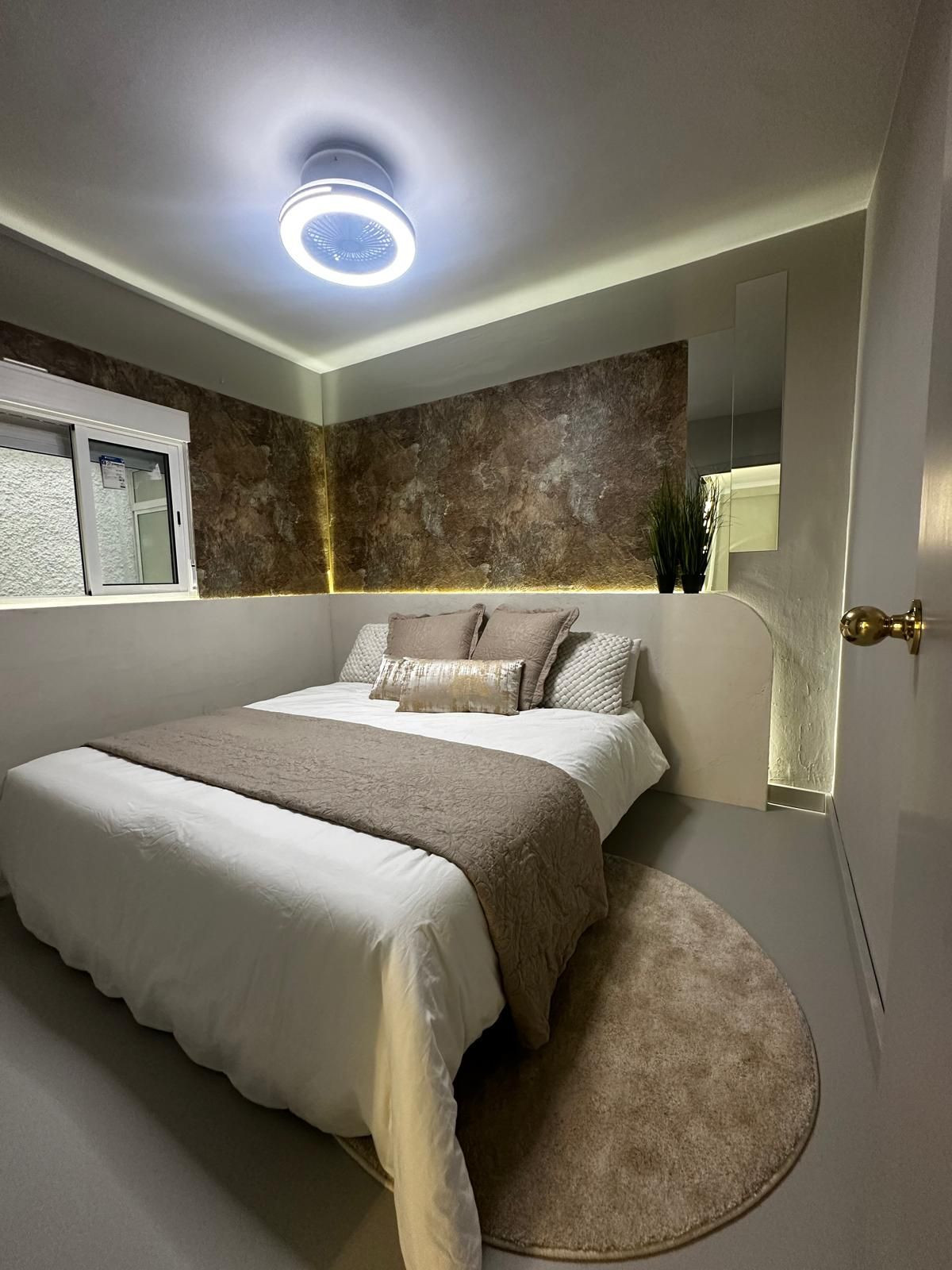 3 Bed Apartment for sale in Fuengirola Costa Del Sol, Málaga, Spain