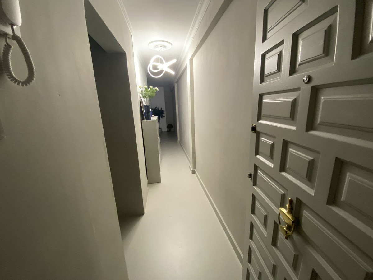 3 Bed Apartment for sale in Fuengirola Costa Del Sol, Málaga, Spain