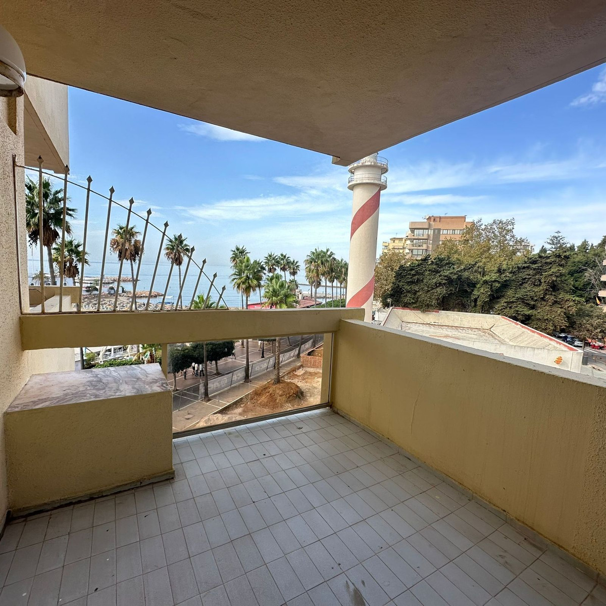 2 Bed Apartment for sale in Marbella Costa Del Sol, Málaga, Spain