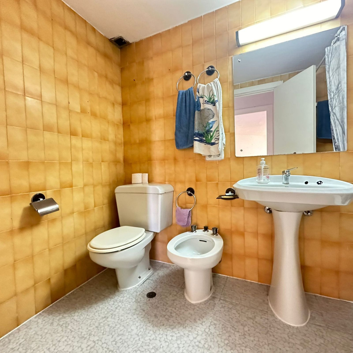 2 Bed Apartment for sale in Marbella Costa Del Sol, Málaga, Spain