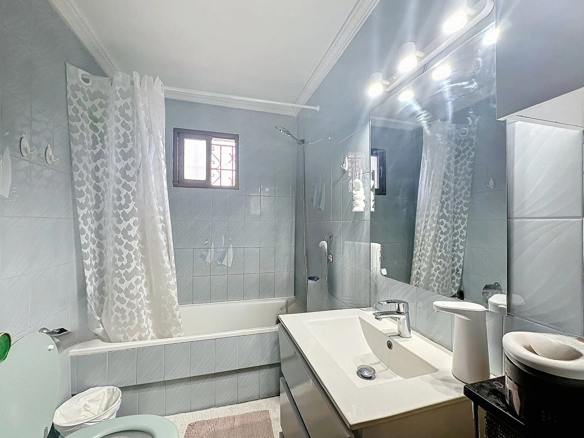2 Bed Commercial unit for sale in Estepona Costa Del Sol, Málaga, Spain
