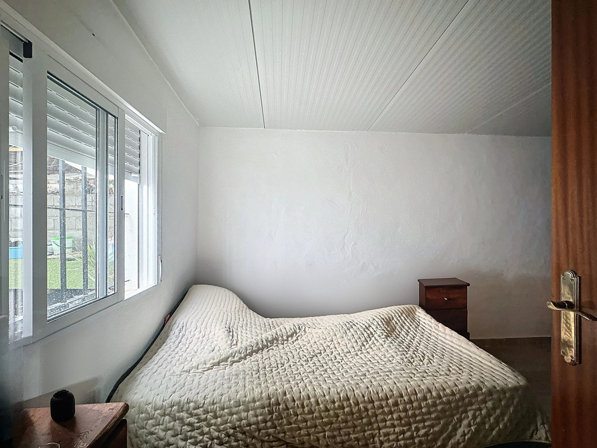 2 Bed Commercial unit for sale in Estepona Costa Del Sol, Málaga, Spain