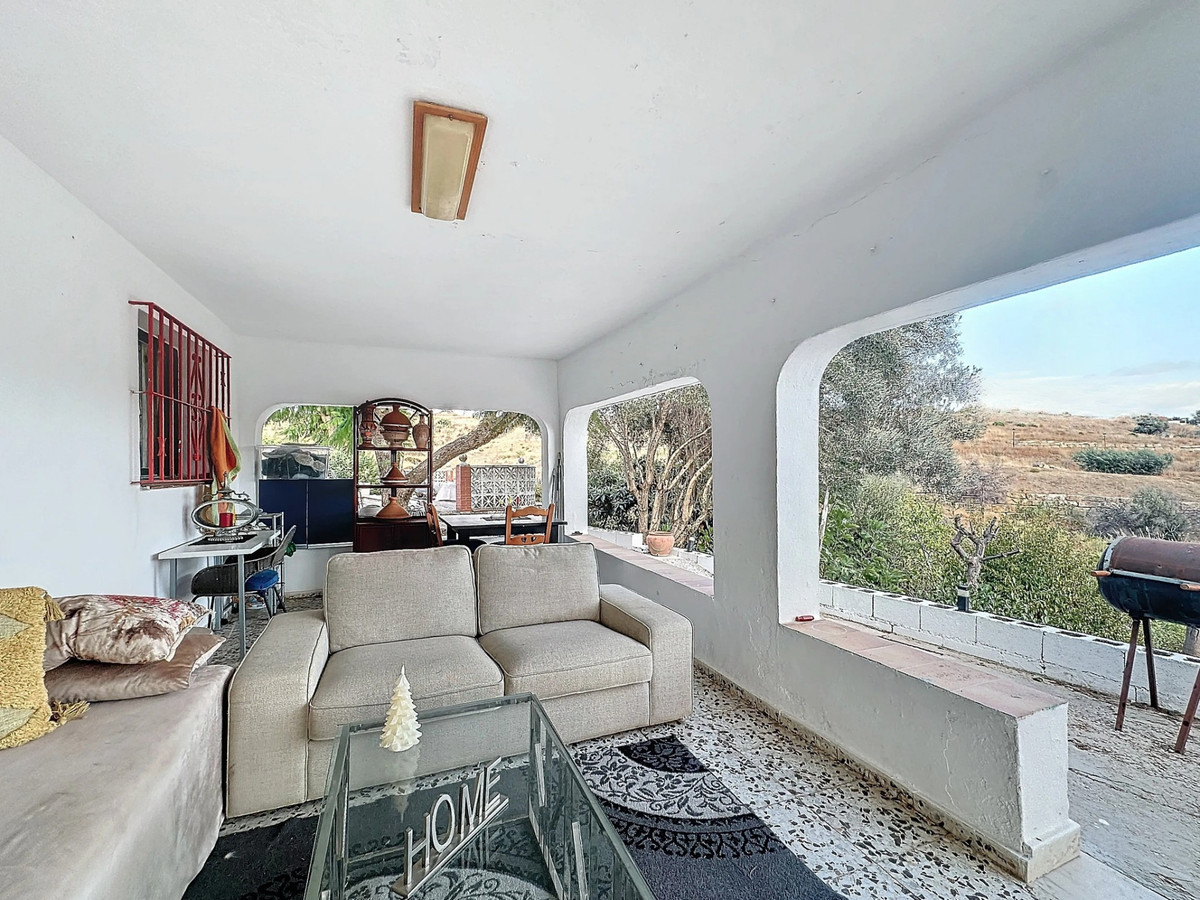 2 Bed Commercial unit for sale in Estepona Costa Del Sol, Málaga, Spain