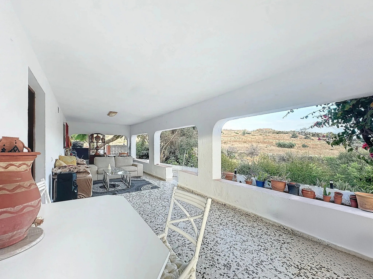 2 Bed Commercial unit for sale in Estepona Costa Del Sol, Málaga, Spain