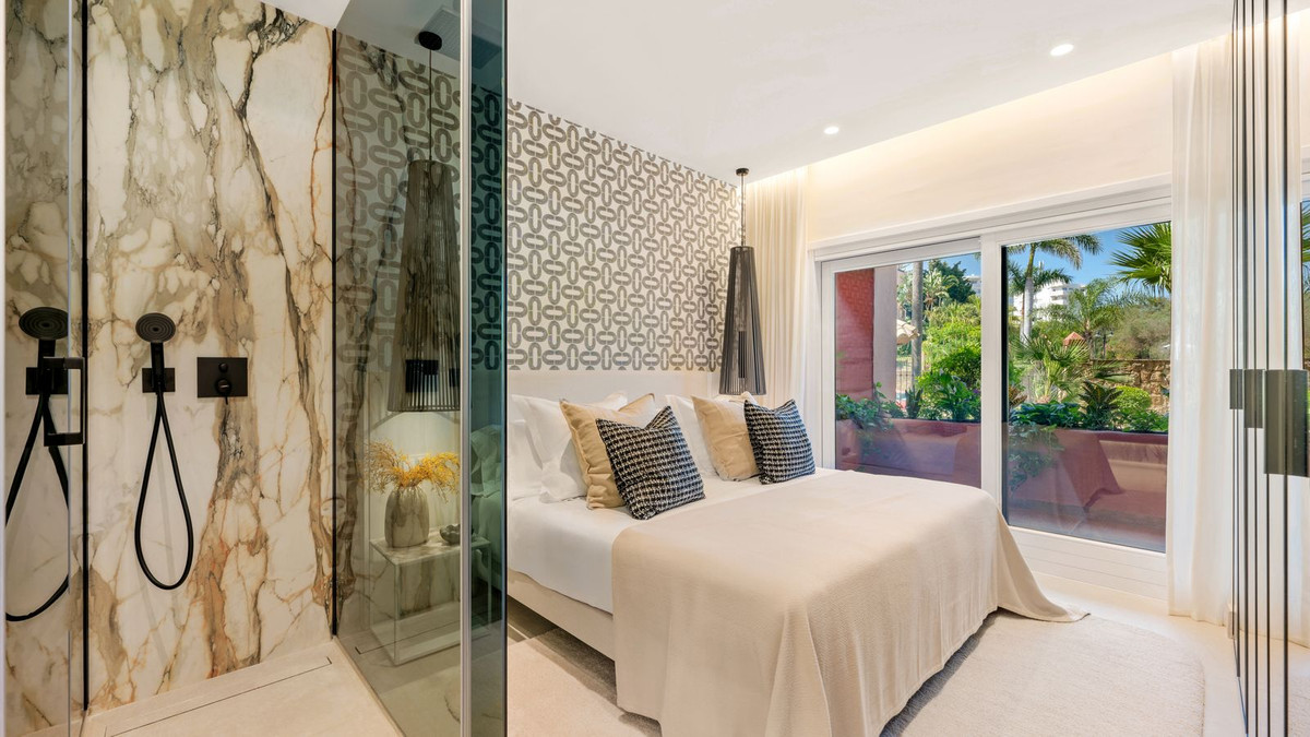 3 Bed Apartment for sale in New Golden Mile Costa Del Sol, Málaga, Spain