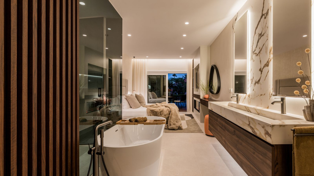 3 Bed Apartment for sale in New Golden Mile Costa Del Sol, Málaga, Spain