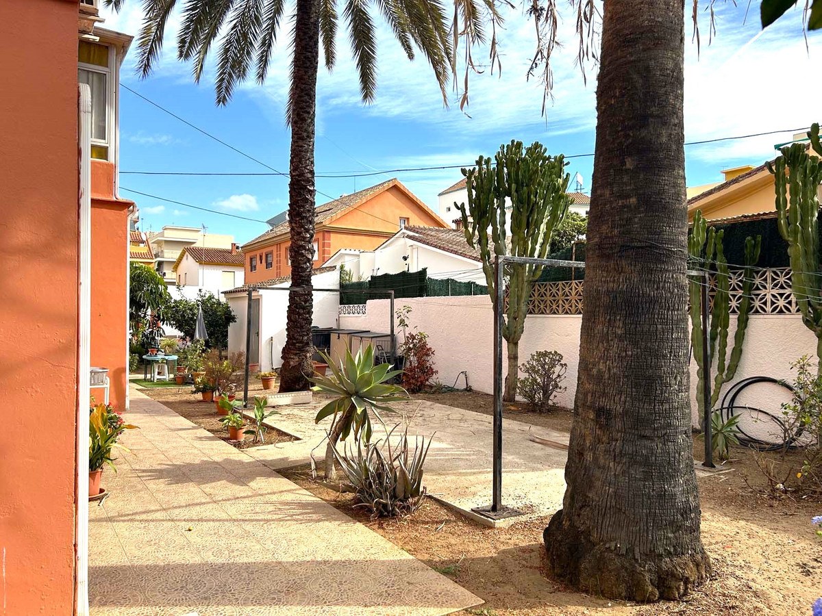 Se vende Apartamento Planta Media de 2 dormitorios en Costa Del Sol, Málaga, España