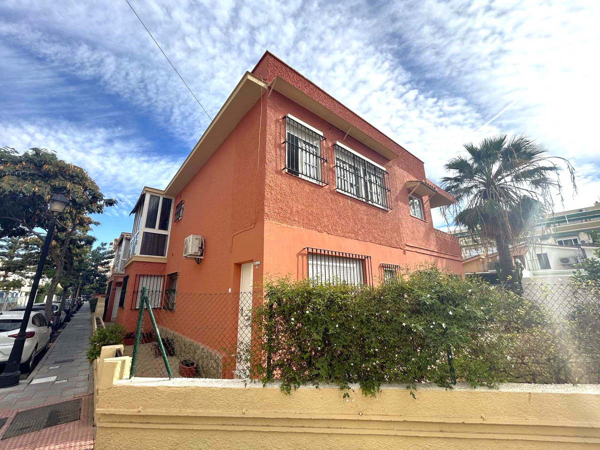 Se vende Apartamento Planta Media de 2 dormitorios en Costa Del Sol, Málaga, España