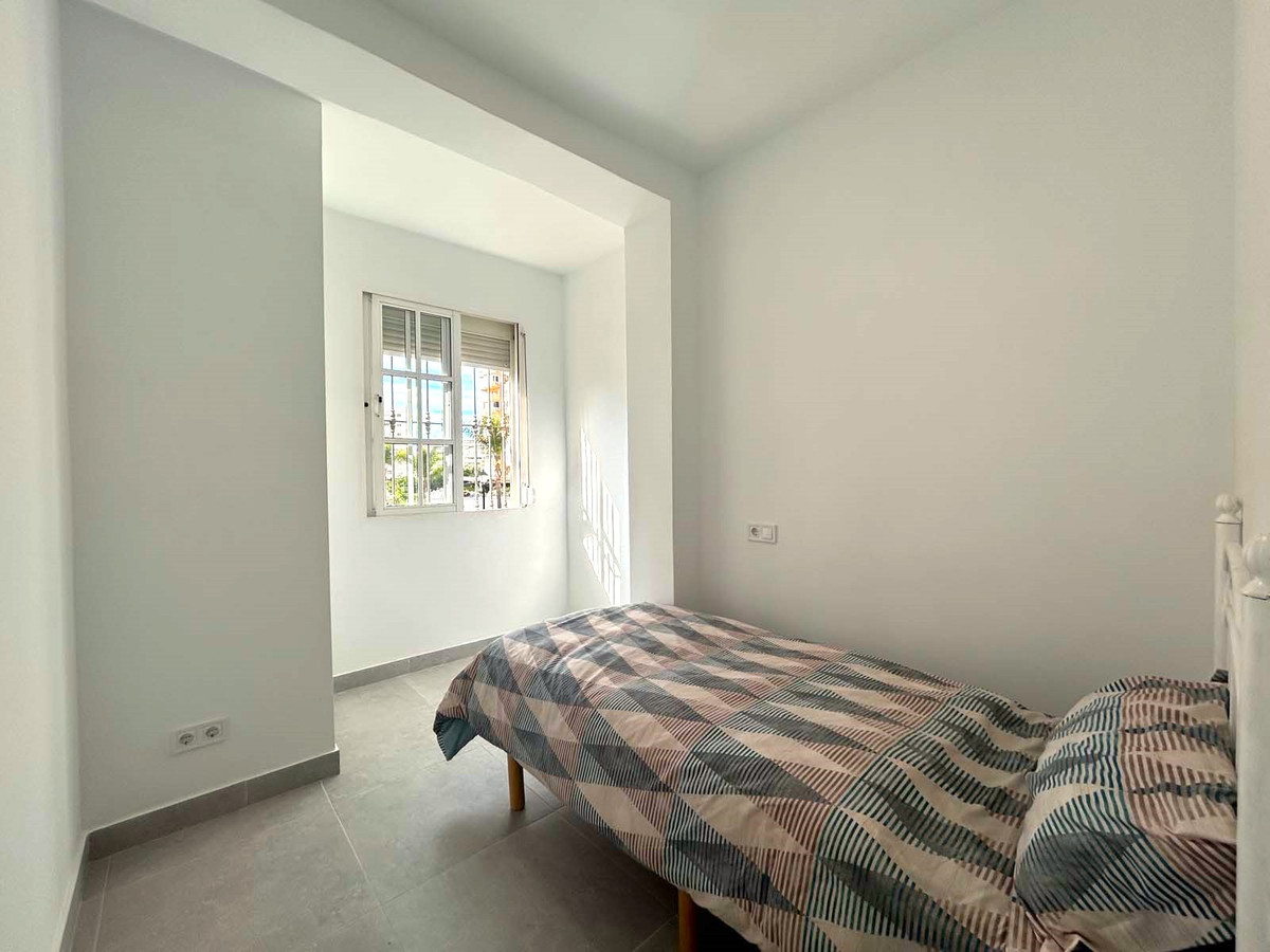 Se vende Apartamento Planta Media de 2 dormitorios en Costa Del Sol, Málaga, España