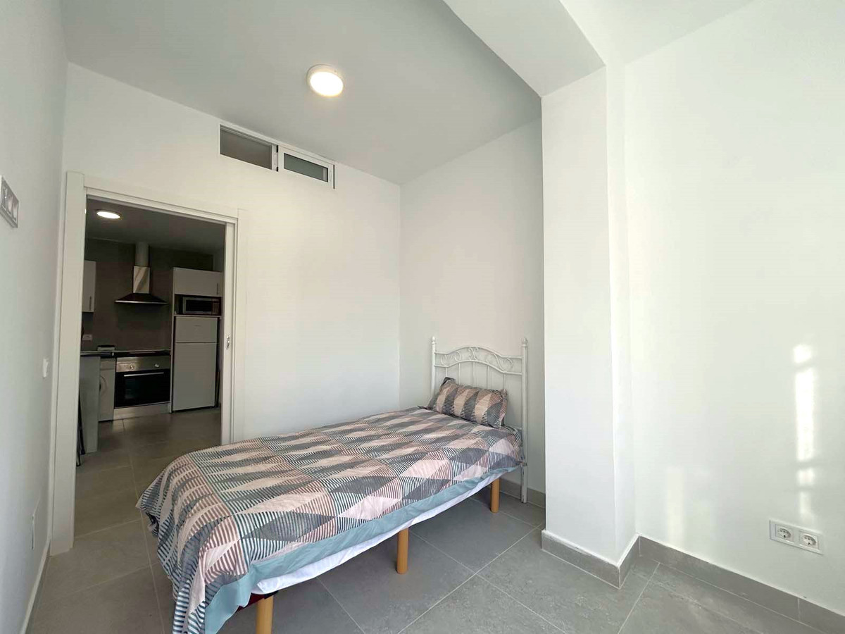 Se vende Apartamento Planta Media de 2 dormitorios en Costa Del Sol, Málaga, España