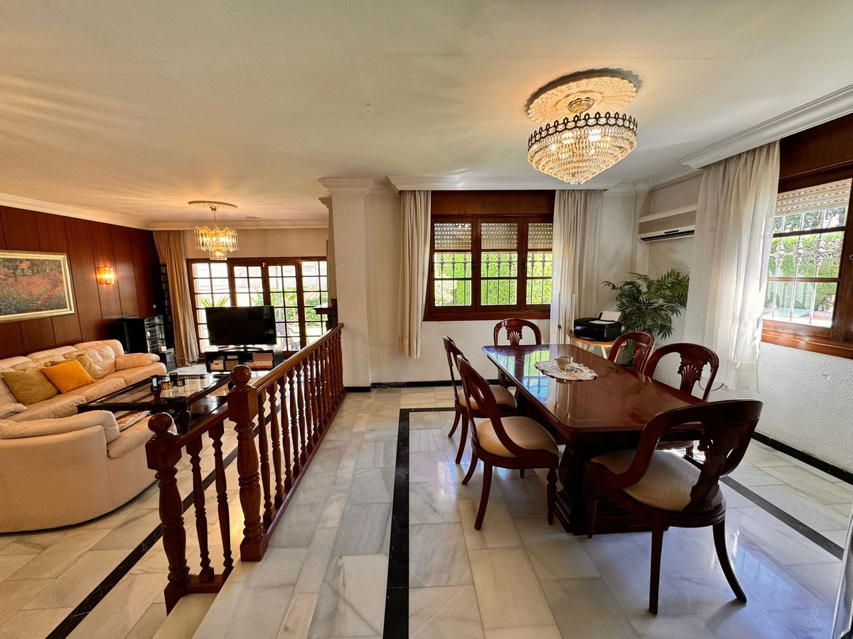 6 Bed Townhouse for sale in Churriana Málaga Ciudad, Málaga, Spain