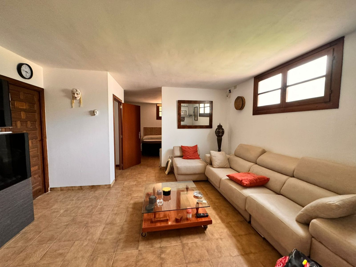 6 Bed Townhouse for sale in Churriana Málaga Ciudad, Málaga, Spain