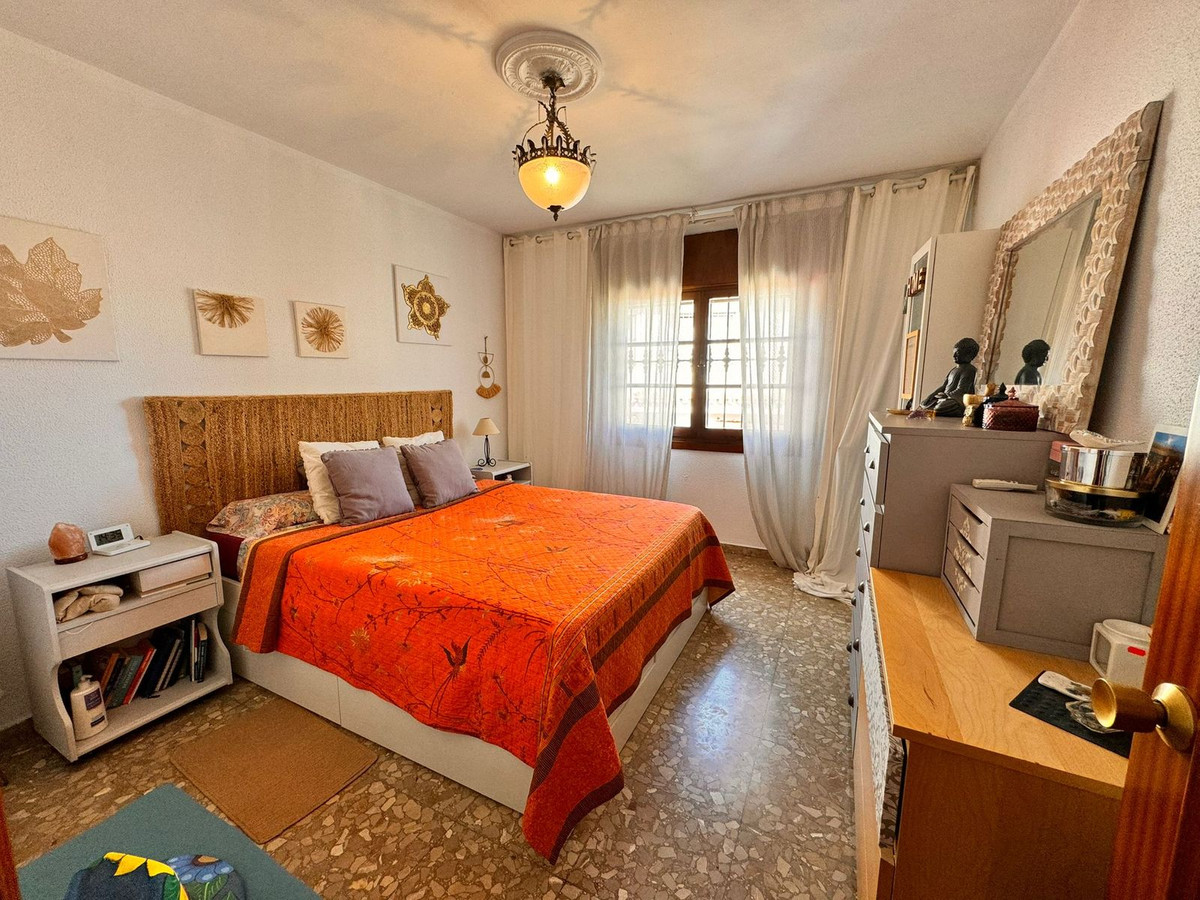 6 Bed Townhouse for sale in Churriana Málaga Ciudad, Málaga, Spain