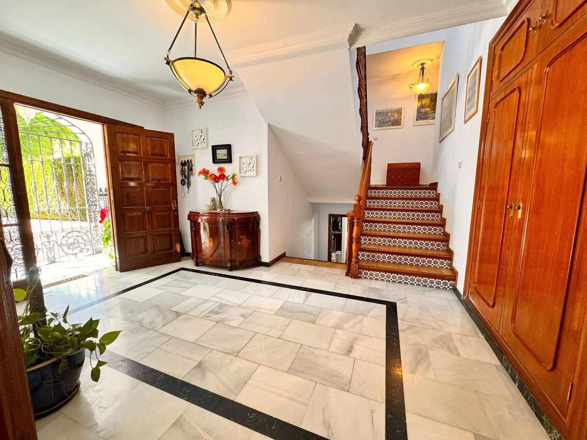 6 Bed Townhouse for sale in Churriana Málaga Ciudad, Málaga, Spain