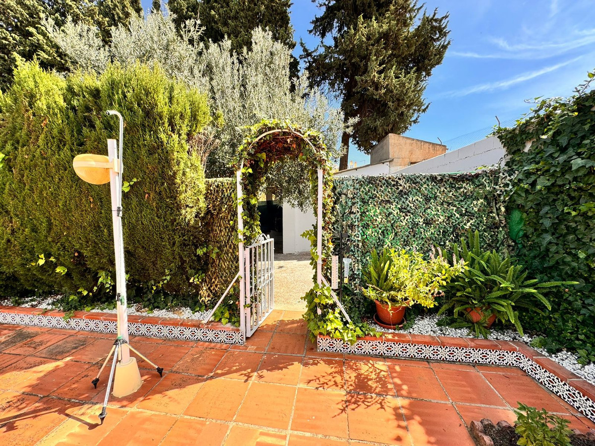 6 Bed Townhouse for sale in Churriana Málaga Ciudad, Málaga, Spain