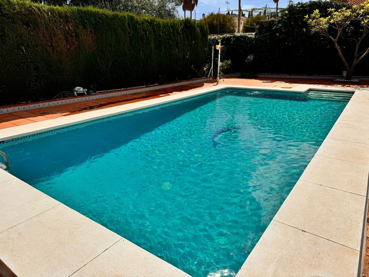 6 Bed Townhouse for sale in Churriana Málaga Ciudad, Málaga, Spain