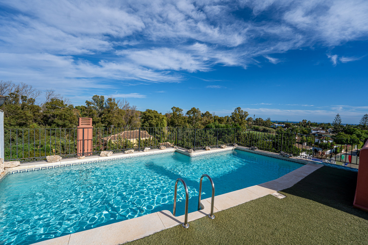 5 Bed Apartment for sale in Guadalmina Baja Costa Del Sol, Málaga, Spain
