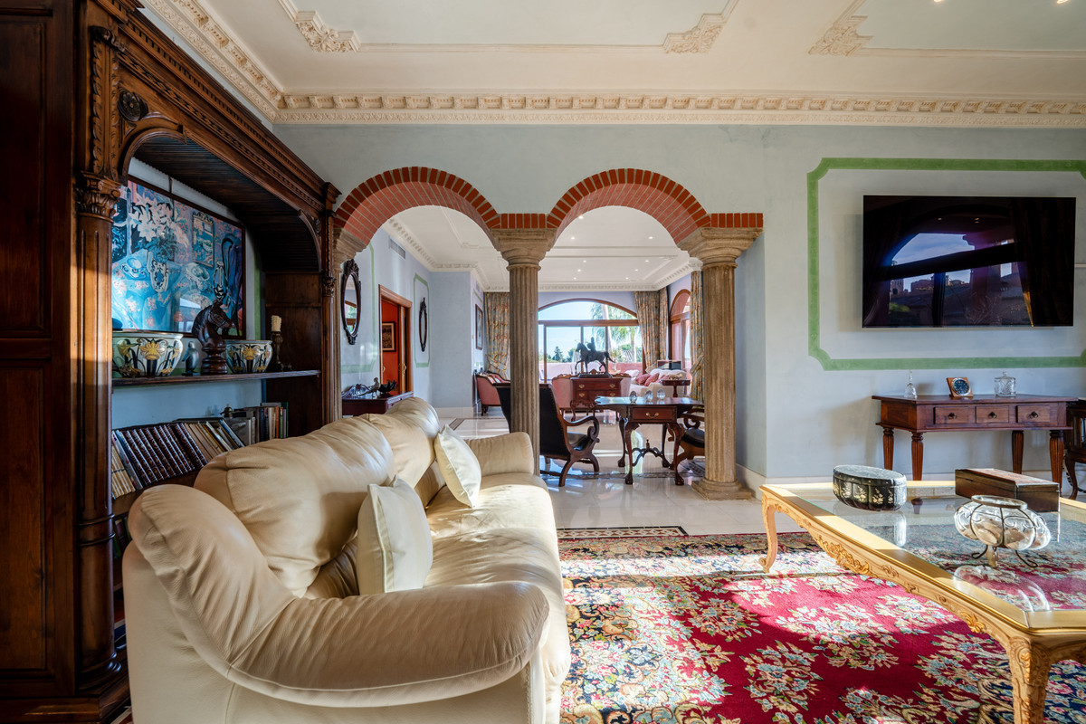 5 Bed Apartment for sale in Guadalmina Baja Costa Del Sol, Málaga, Spain
